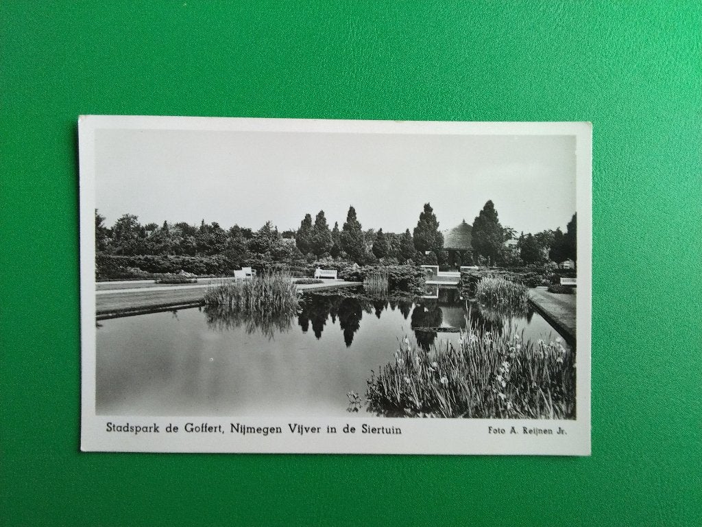 Nijmegen, Stadspark de Goffert. Vijver en Siertuin. Klf, Verzenden, 1960 tot 1980, Ongelopen, Gelderland