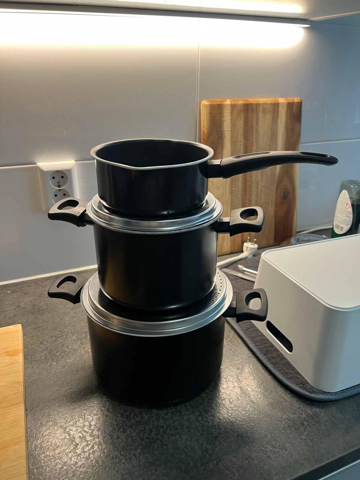Ikea Pannenset met 3 pannen en deksels - Gebruikt, Huis en Inrichting, Ophalen, Gebruikt, Antiaanbaklaag, Aluminium