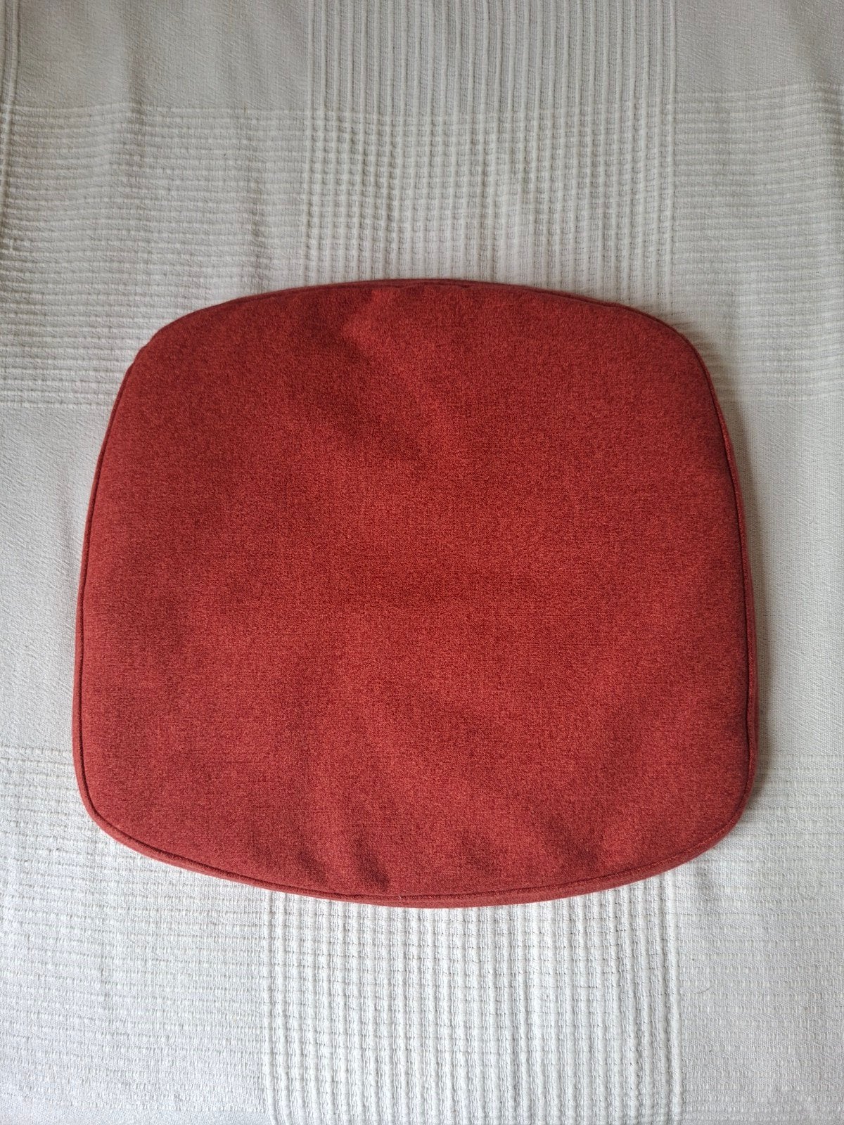 FREE Red IKEA chair cushion with anti-slip, IKEA, Ophalen of Verzenden, Zo goed als nieuw, Rood