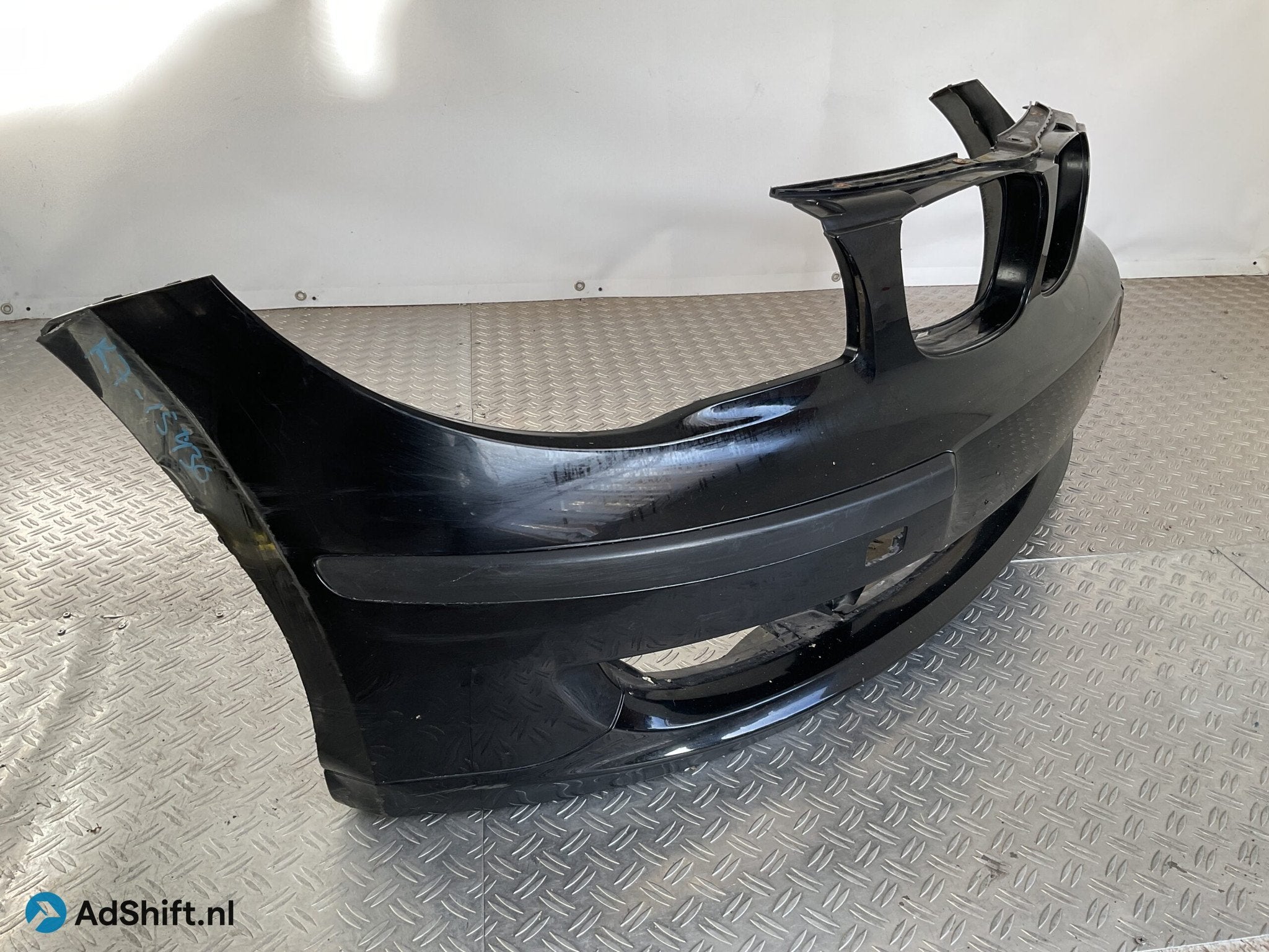 Bumper BMW 1 Serie SE E81 E87 2007- 51117166462 Voorbumper K, Bumper