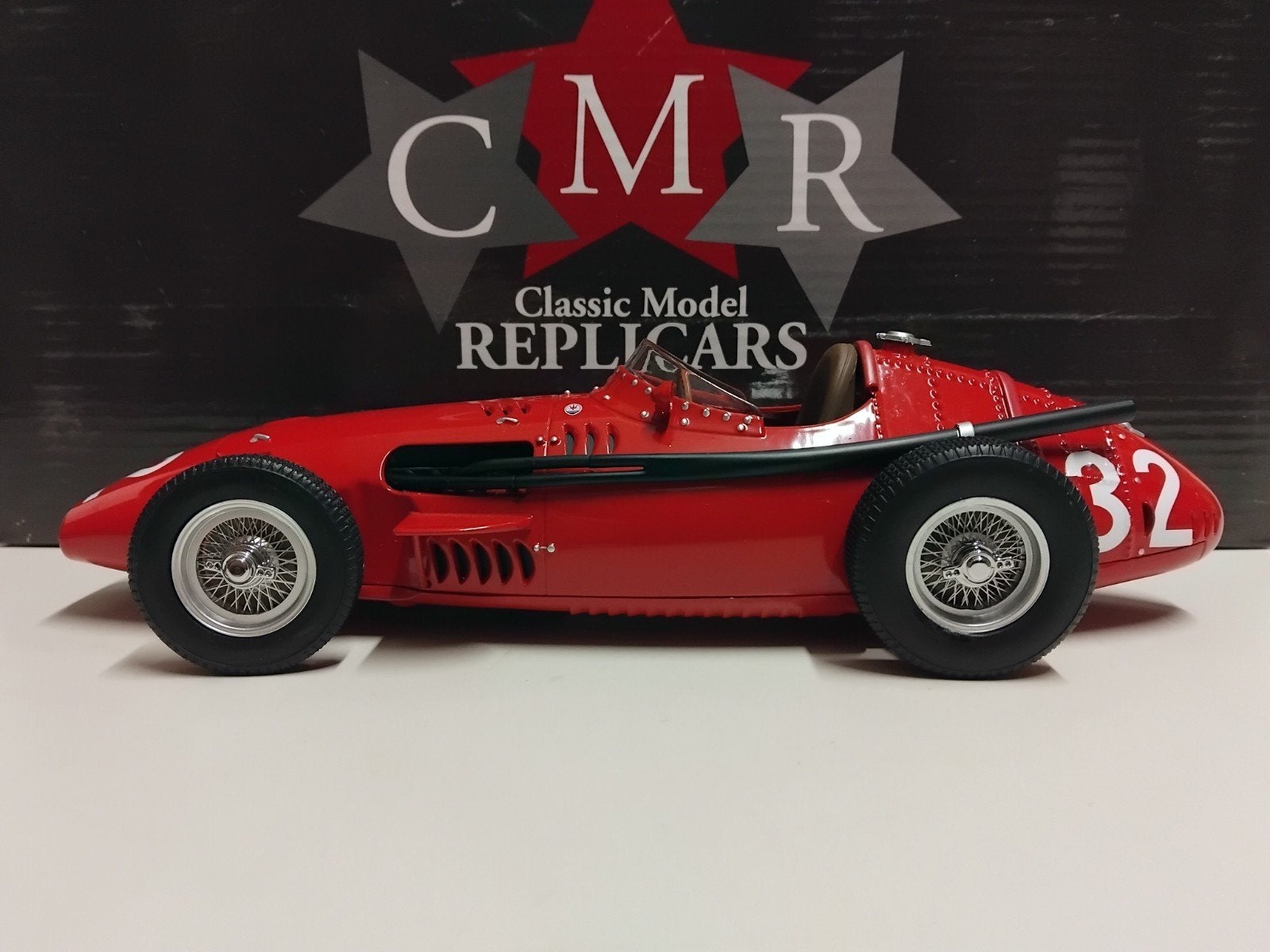 Maserati 250F #32 Monaco 1957  rood CMR 1:18 KRD, Ophalen of Verzenden, Zo goed als nieuw, Auto, Overige merken