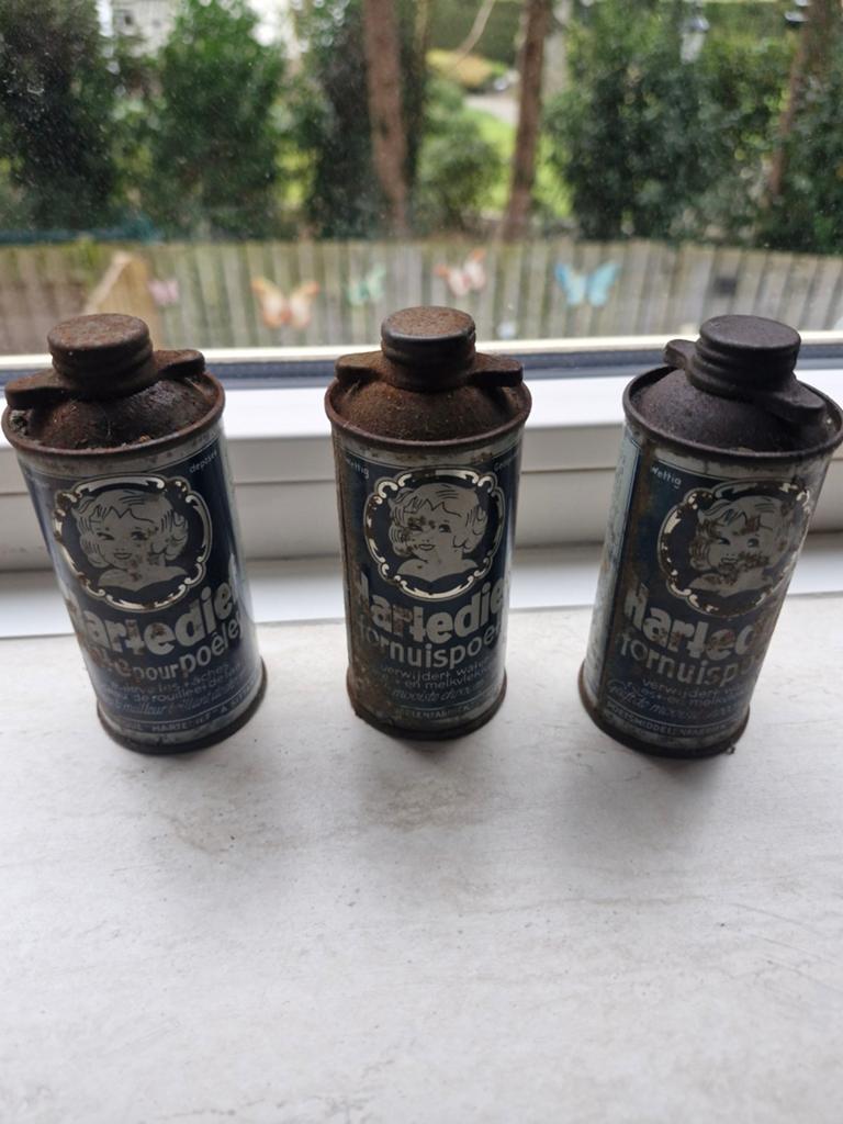 3x Antieke Harledief fornuis poets blikjes, Ophalen of Verzenden
