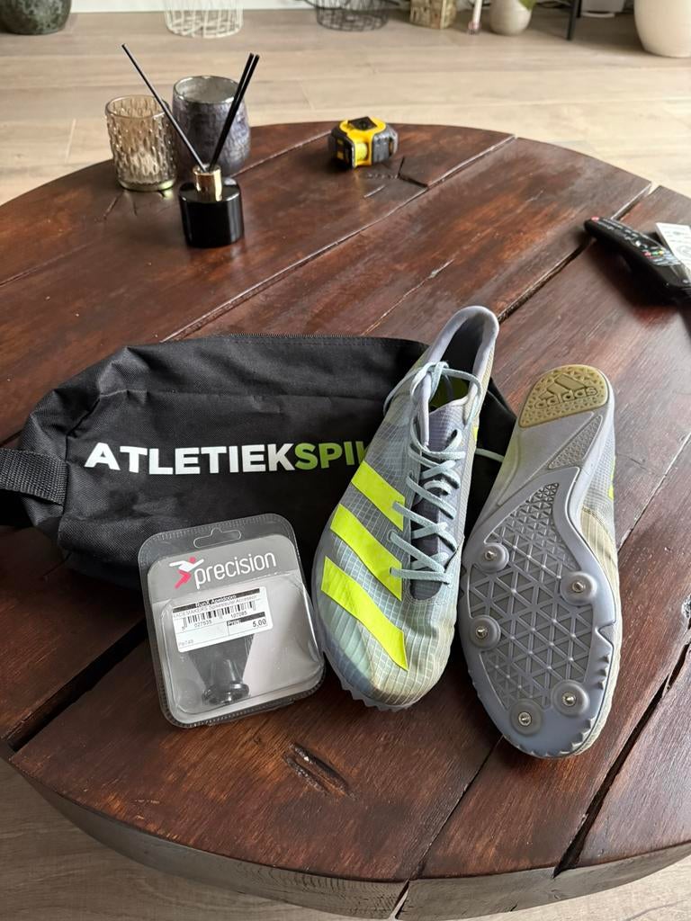 Adidas spikes + spikesleutel (maat 44,5), Sport en Fitness, Ophalen of Verzenden, Zo goed als nieuw, Spikes, Adidas