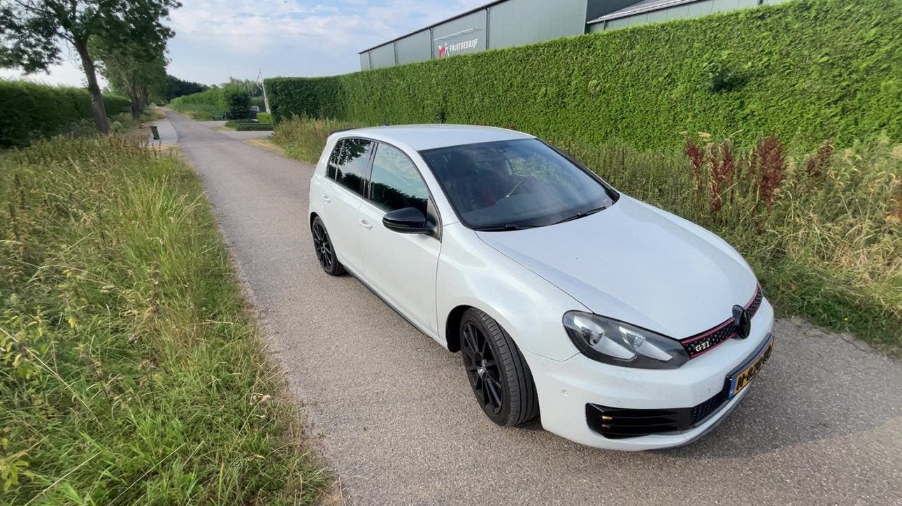 Volkswagen Golf 2.0 GTI Adidas Editie 155KW DSG 2010 Wit, Auto's, 4 cilinders, Leder en Stof, Wit, 14 km/l