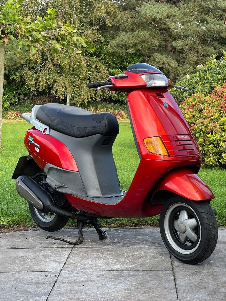 ⭐️Piaggio skr 125cc rood nette staat a1 mogelijk ⭐️, Motoren, Bedrijf, Niet ingevuld, Niet ingevuld, Niet ingevuld