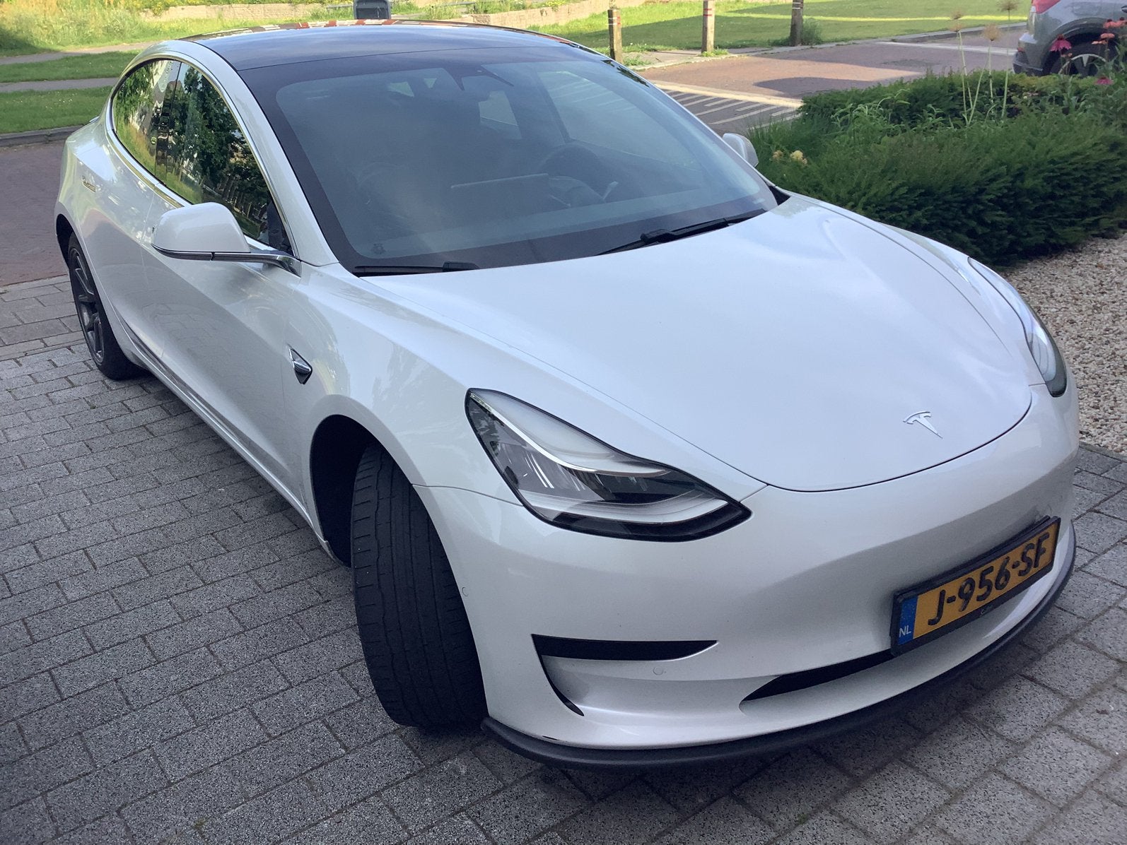Tesla Model 3 2019 Wit | SR+  | Trekhaak, Auto's, Tesla, Automaat, Achterwielaandrijving, Zwart, Wit