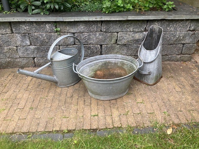 zinken tuin decoratie gieter, teiltje en kolenkit, Ophalen, Gebruikt, Metaal