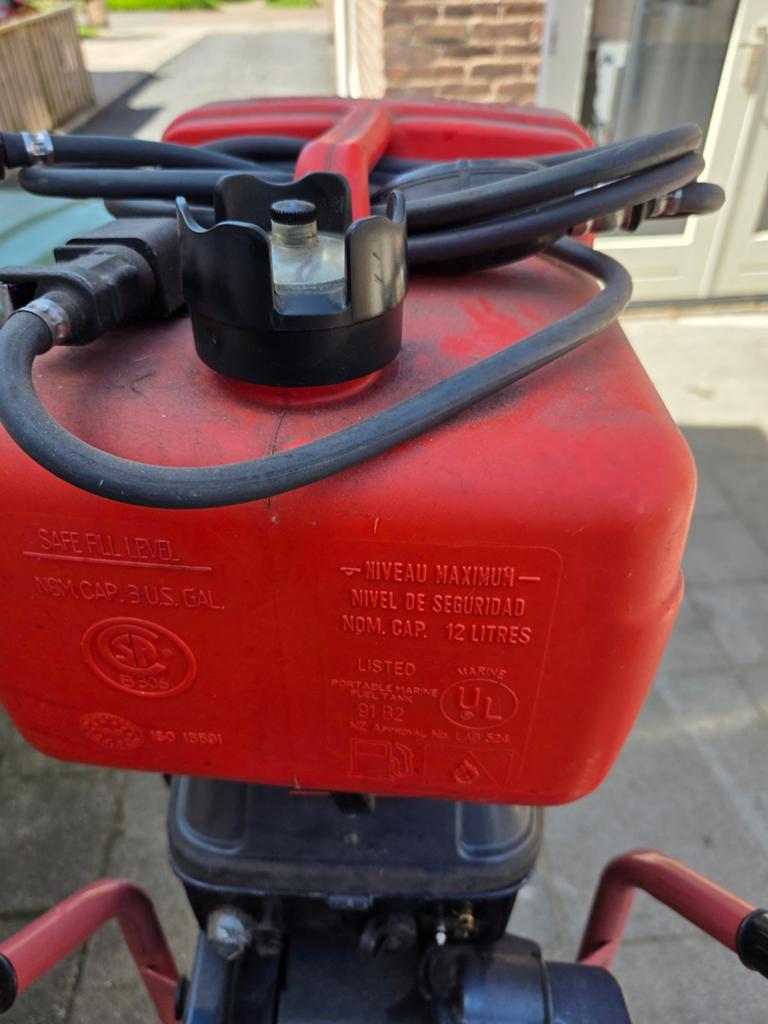 Goedlopende 6 pk yamaha buitenboordmotor met 12 liter tank, Ophalen