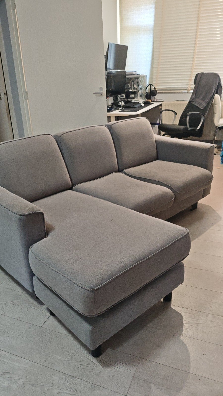 Comfortabele grijze chaise longue bank, Ophalen, Gebruikt, 125 cm of meer, Modern