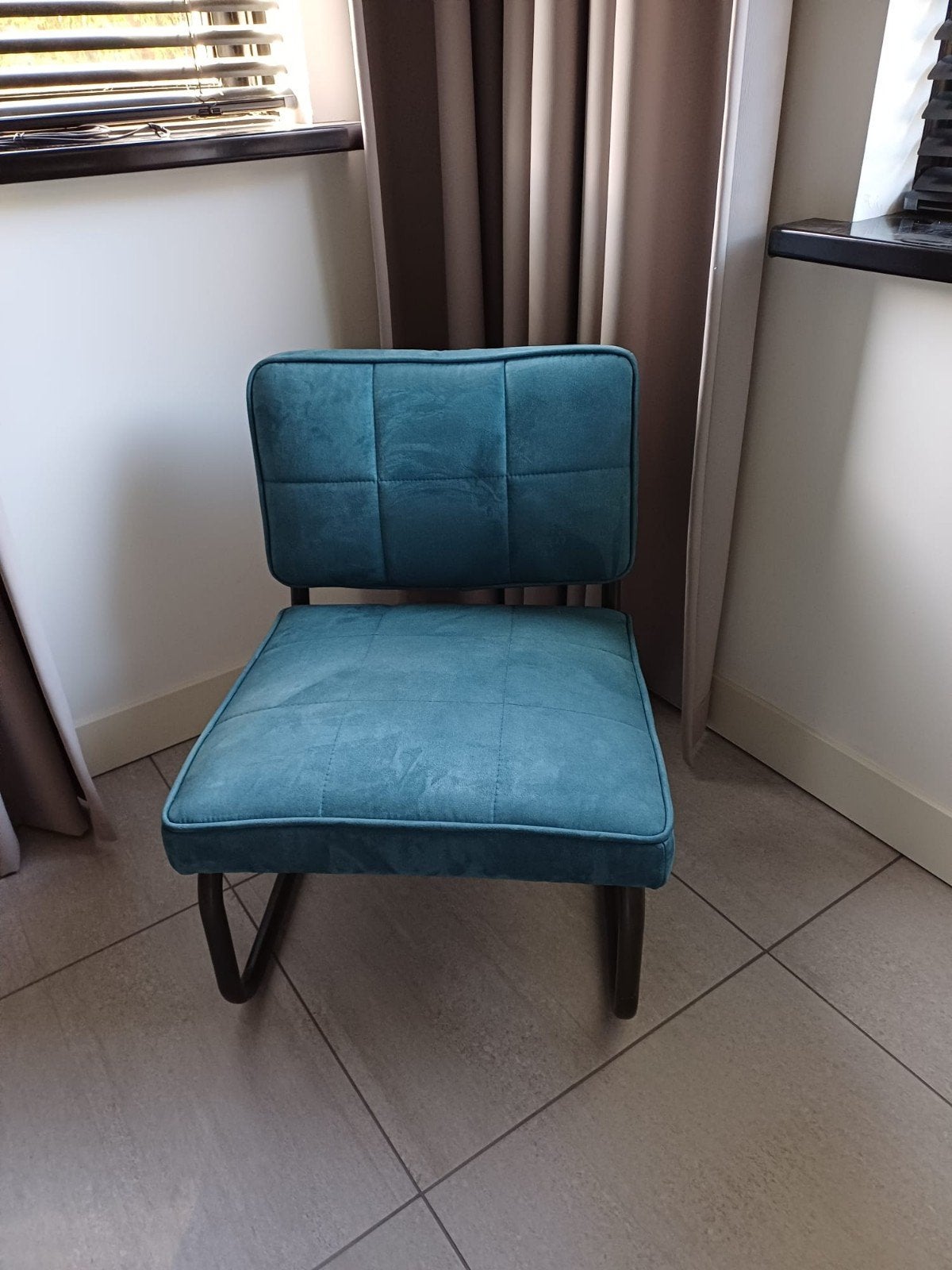 Blauwe fauteuil van De Troubadour met stalen poten, Ophalen, Zo goed als nieuw, Stof