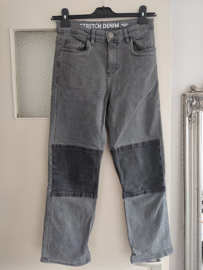 C&A jongens jeans grijs / zwart loose fit, Kinderen en Baby's, Kinderkleding | Maat 146, Broek, Gebruikt, C&A, Ophalen of Verzenden