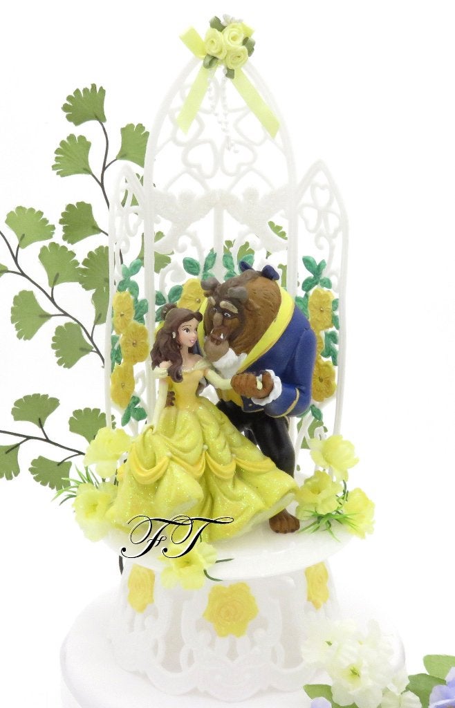 Prachtige Disney Belle en het Beest taarttopper., Ophalen of Verzenden, Nieuw, Versiering, Geboorte of Huwelijk