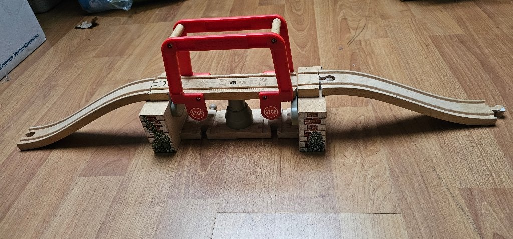 Thomas de trein Hout Draaibrug, Ophalen of Verzenden, Zo goed als nieuw