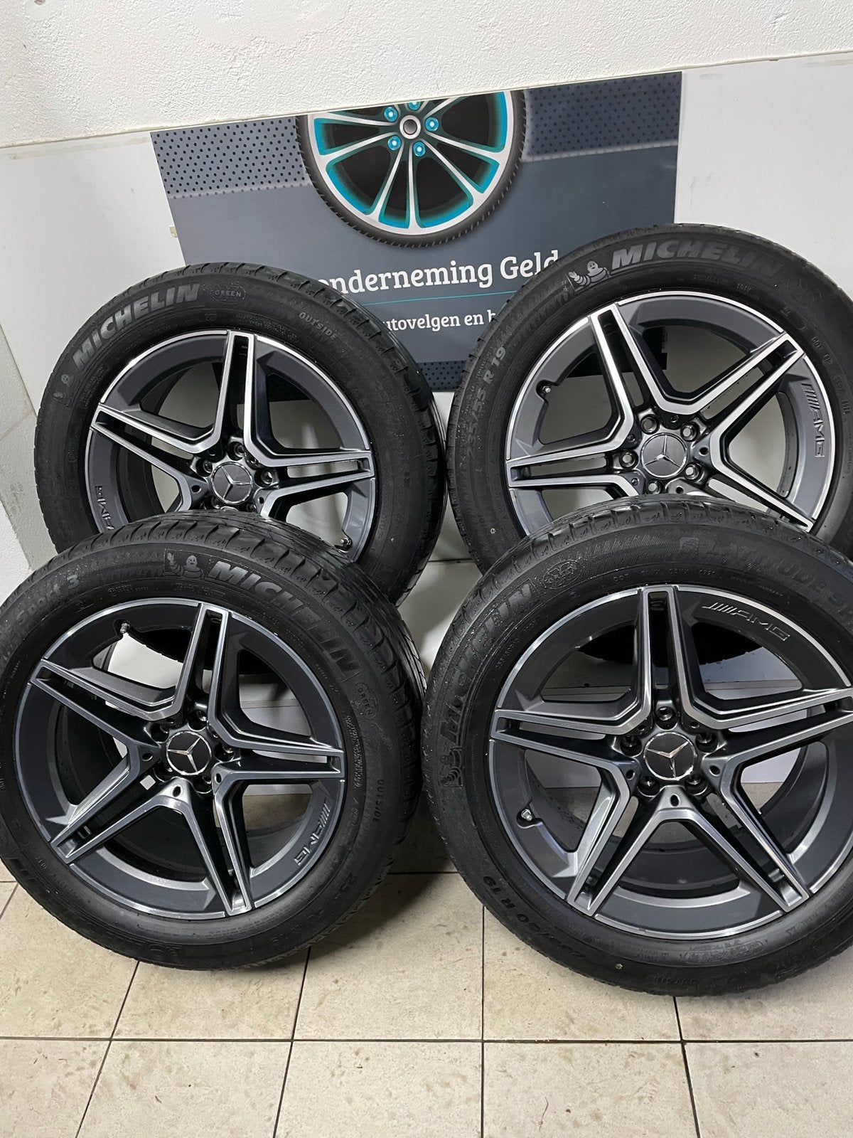 Mercedes GLC 235/55/19 Michelin zomerbanden, Gebruikt, Fabriekstraat 10, Handelsonderneminggelderland@hotmail.com, 235 mm