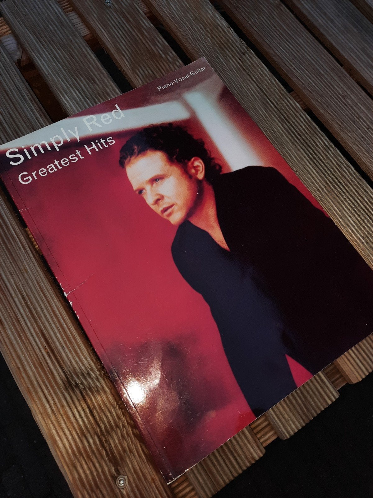Piano/Vocal/Guitar--Simply Red Greatest Hits, Muziek en Instrumenten, Bladmuziek, Gebruikt, Gitaar, Ophalen of Verzenden, Artiest of Componist