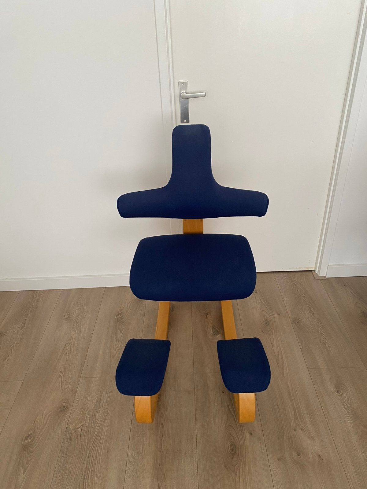 Varier Stokke – ergonomische kniestoel, Ophalen of Verzenden, Zo goed als nieuw, Eén