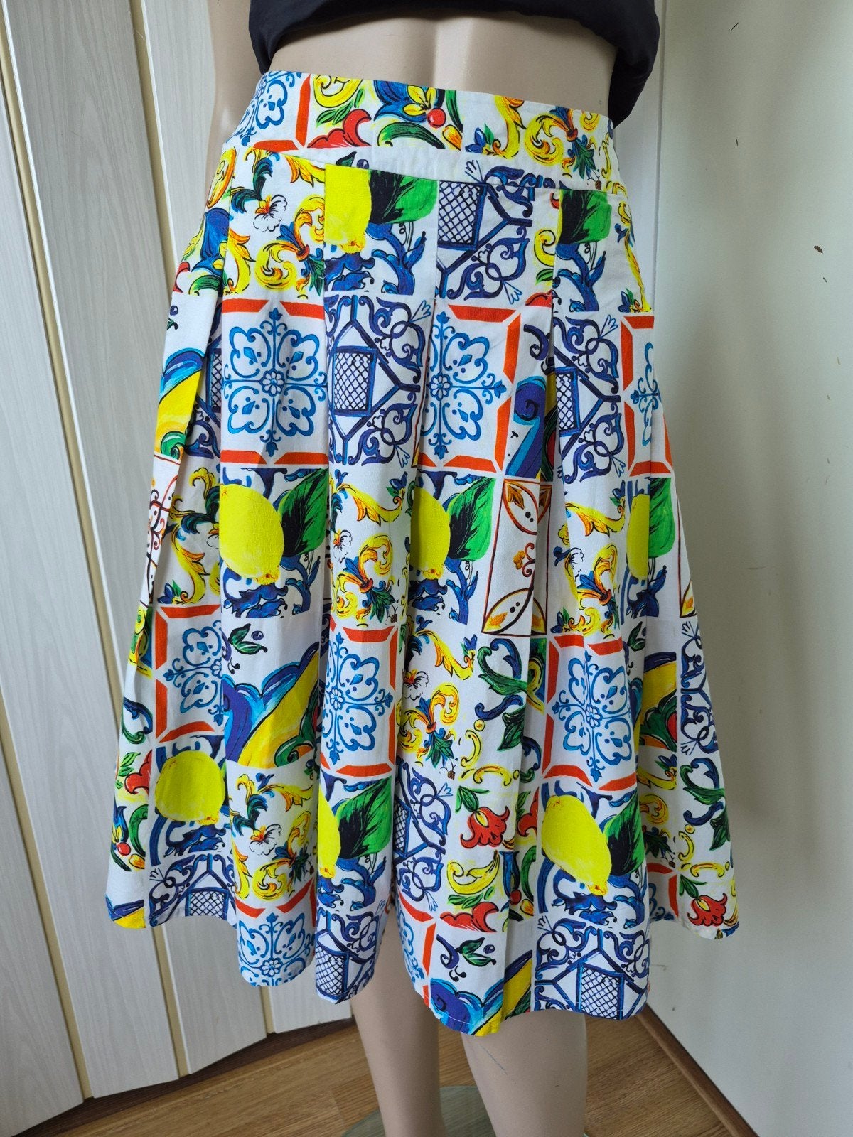 Leo Ugo skirt Italian/Mediterranean print citroenen/tiles ma, Kleding | Dames, Maat 38/40 (M), Blauw, Ophalen of Verzenden, Zo goed als nieuw