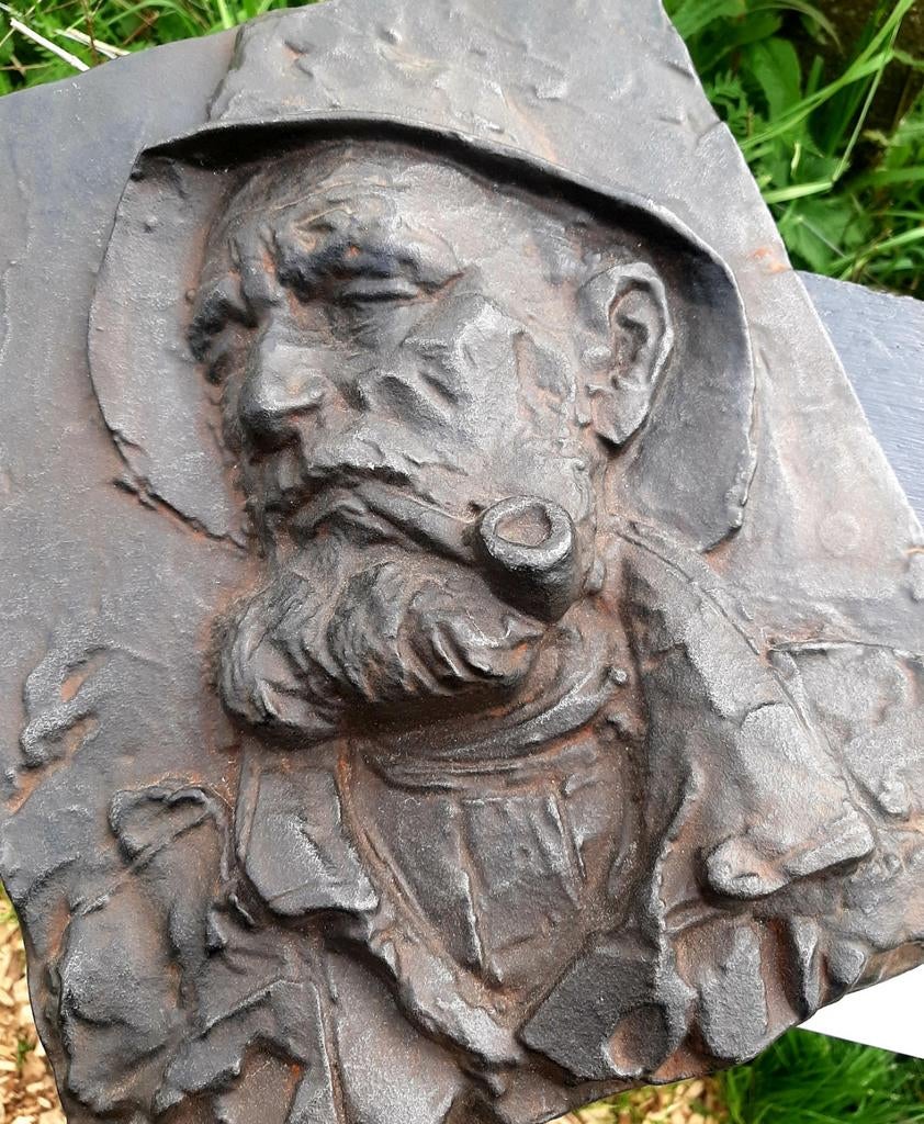 Gietijzeren Wandplaat - (Zeeman / kapitein / Visser / Antiek, Antiek en Kunst, Curiosa en Brocante, Ophalen of Verzenden