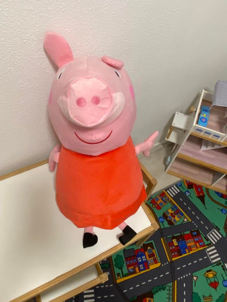 Grote en leuke Peppa big  kunffel!!, Ophalen, Zo goed als nieuw, Overige typen, Middelgroot (20 tot 80 cm)