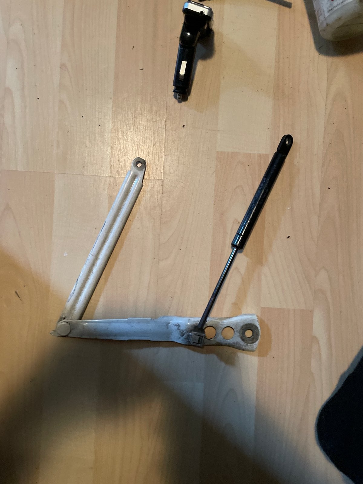 BMW E30 Motorkap Scharnier met Gasveer, Ophalen of Verzenden, Gebruikt, BMW, Motorkap