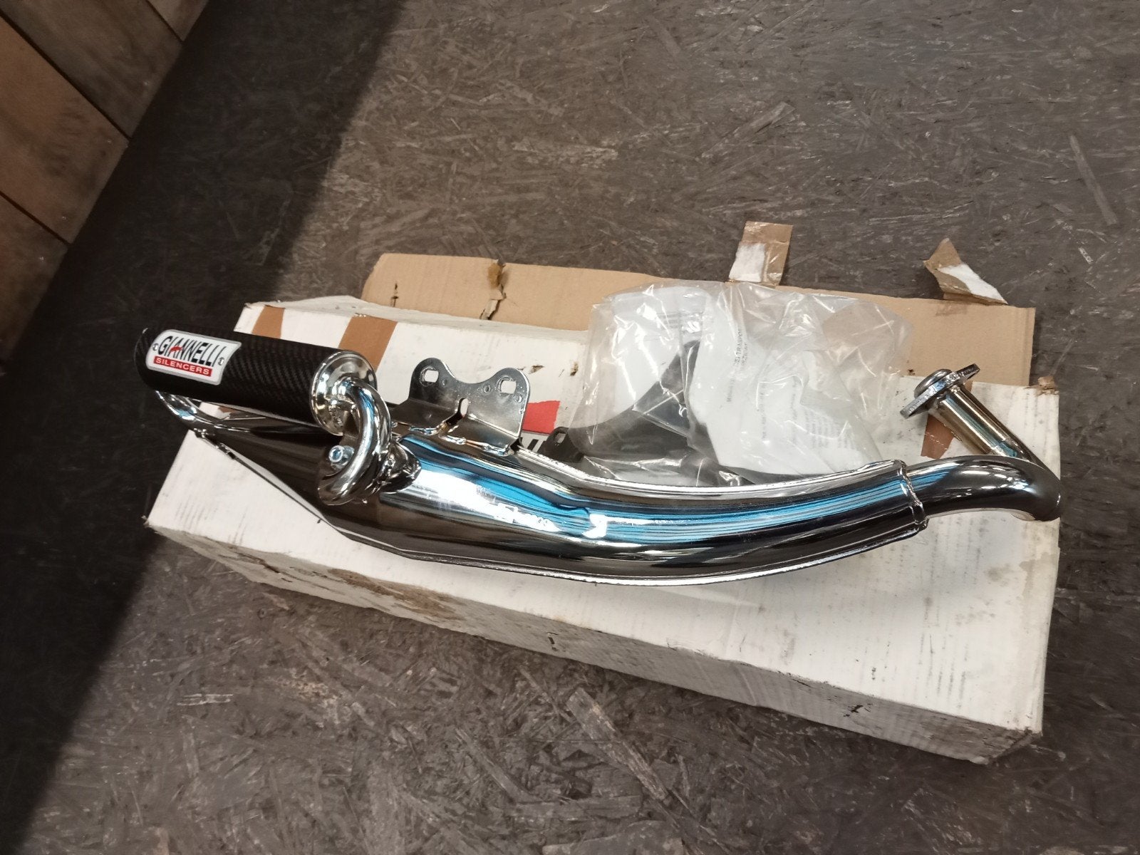 Uitlaat Piaggio 2-takt giannelli nieuw, Ophalen of Verzenden, Nieuw, Uitlaat, Piaggio