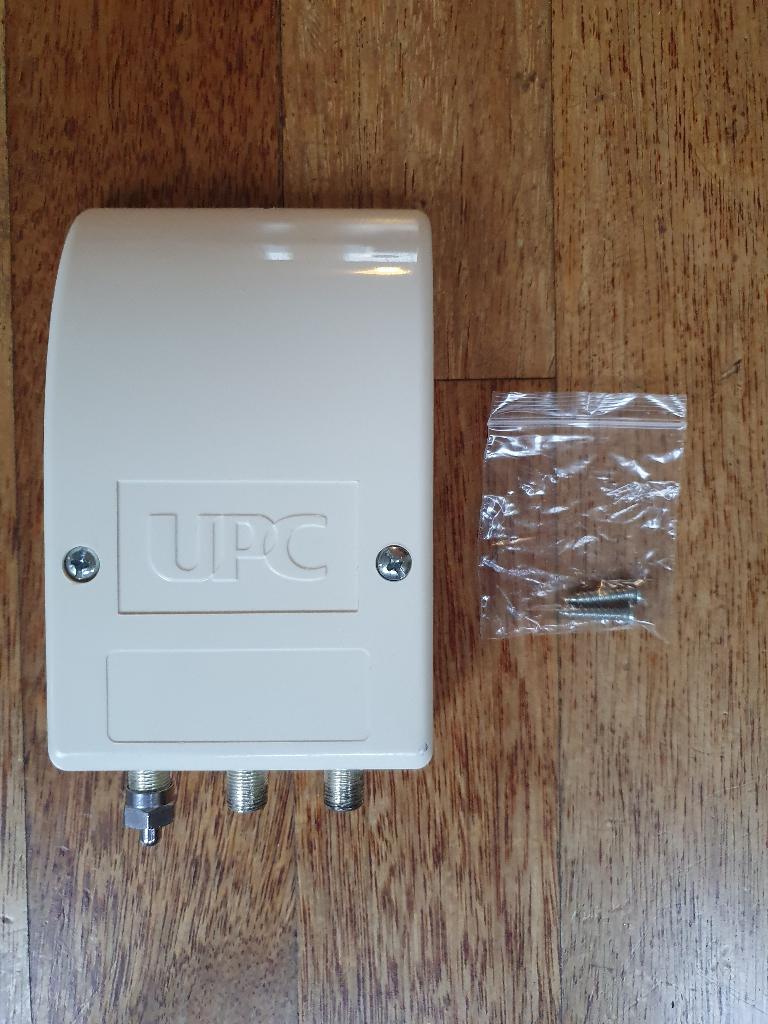 Tratec TRIS-306P hoogwaardige splitter, Ophalen, Zo goed als nieuw, Minder dan 2 meter, Coaxiale kabel