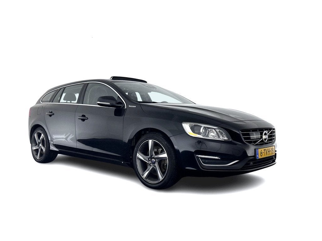 Volvo V60 2.4 D6 AWD Hybrid Summum ( Plug-In) Aut. *PANO | B, Auto's, Automaat, Zwart, Zwart, Vierwielaandrijving