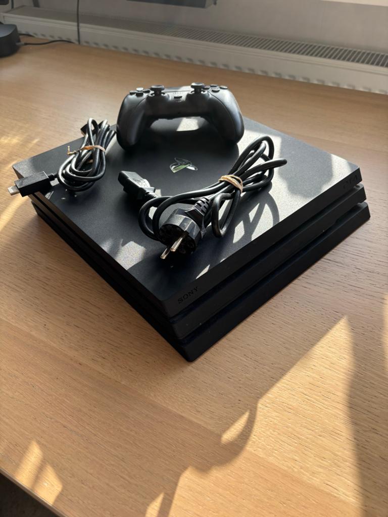 Playstation 4 PRO 1Tb, Spelcomputers en Games, Spelcomputers | Sony PlayStation 4, Ophalen, Met 1 controller, Original, 500 GB