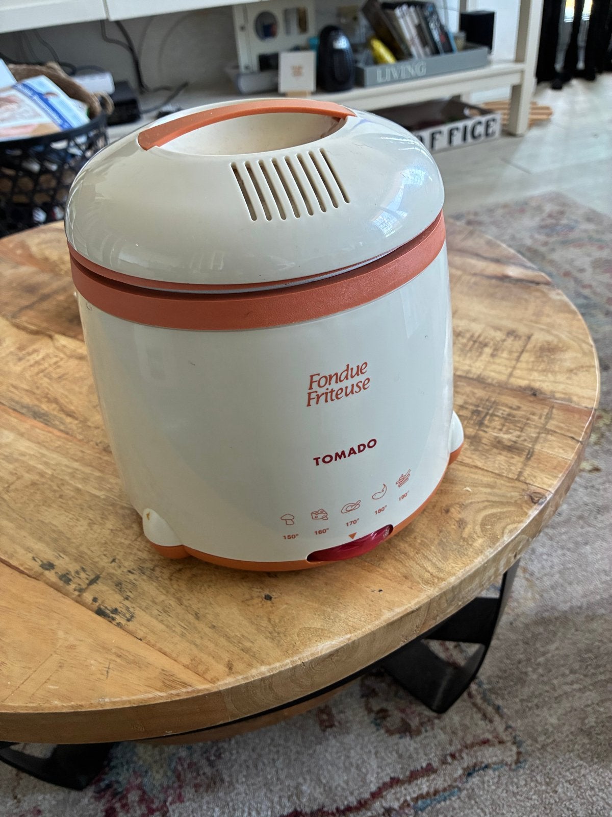 Tomado Fondue Friteuse - Compacte Friteuse/Fonduepan, Witgoed en Apparatuur, 1 tot 2 liter, Ophalen, Gebruikt