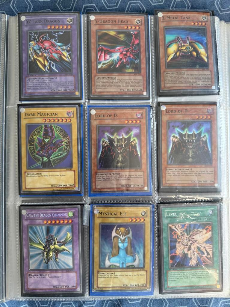 75+ Vintage Yu-Gi-Oh Cards *holos*, Ophalen of Verzenden, Gebruikt, Meerdere kaarten, Foil