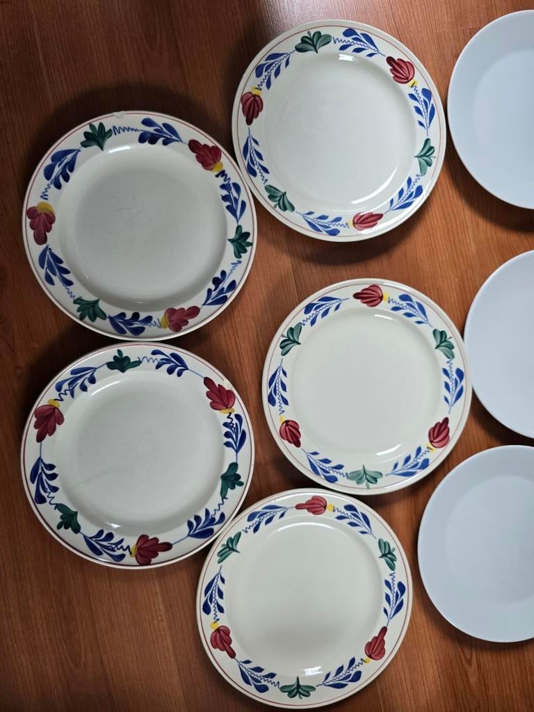 7 boerenbont en 3 witte borden, Ophalen, Gebruikt, Aardewerk, Bord(en)