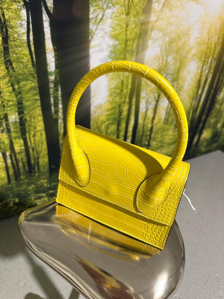 Nieuwe Giuliano leren tas, fel geel, past iPhone, Sieraden, Tassen en Uiterlijk, Tassen | Damestassen, Ophalen of Verzenden, Nieuw