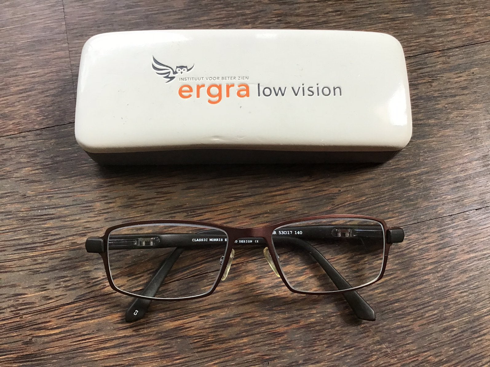 Ergra Low Vision herenbril, Eén persoon