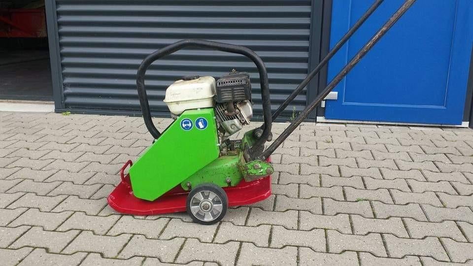 Trilplaat te huur 30 euro, Tuin en Terras, Veegmachines, Ophalen
