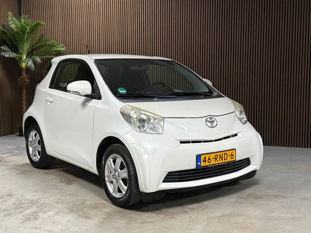 Toyota iQ 1.0 VVTi Comfort (bj 2009), Gebruikt, 4 stoelen, Bedrijf, Handgeschakeld