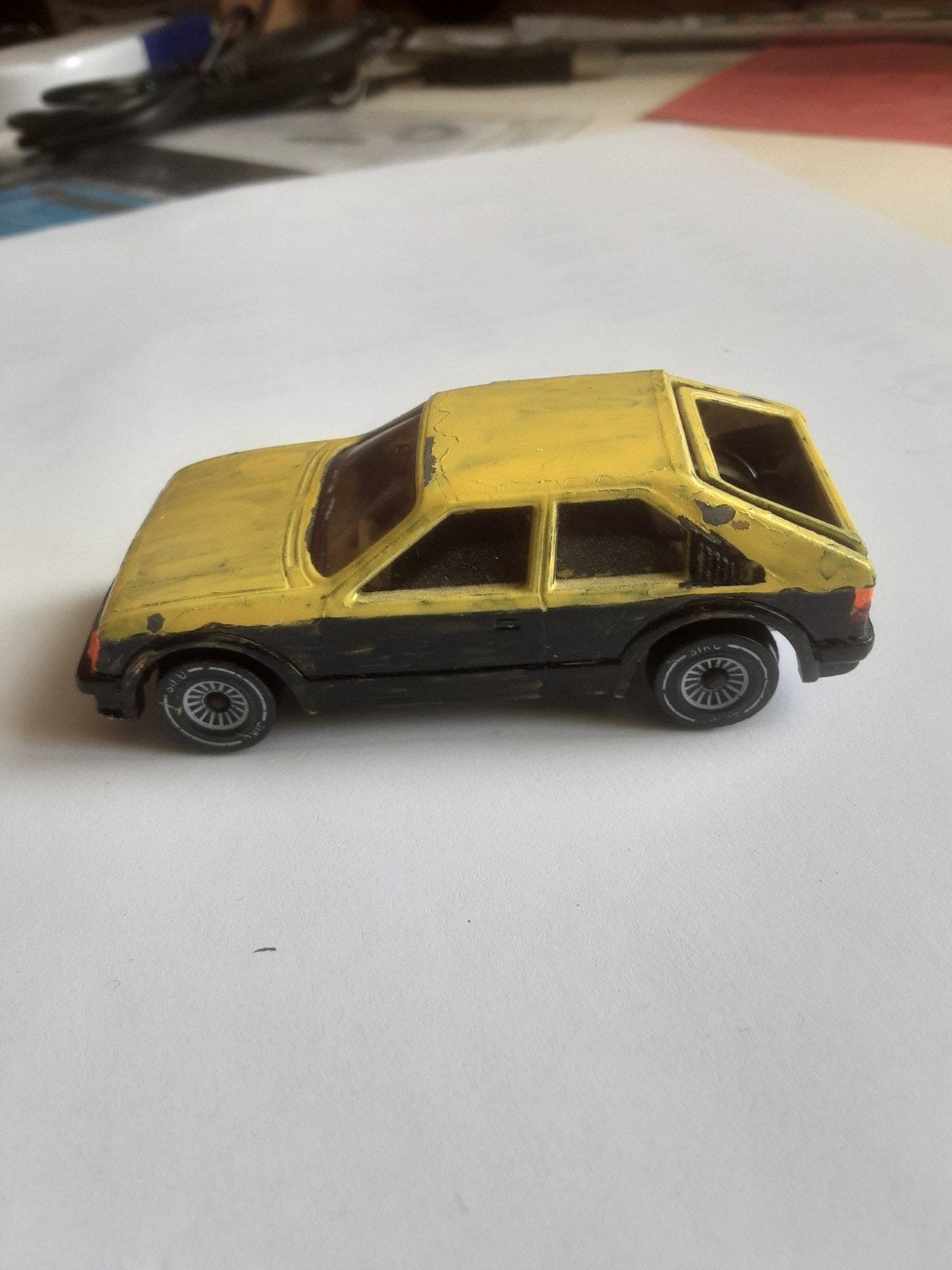 siku opel kadett d sr overgeschilderd, Hobby en Vrije tijd, Ophalen of Verzenden, Gebruikt, Auto