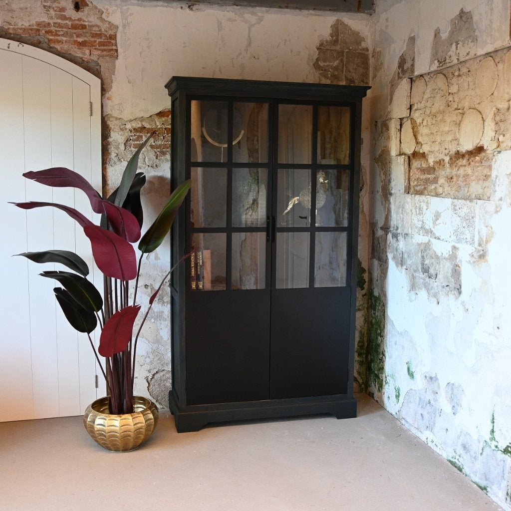 Teak vitrinekast donkergroene beits ( nieuw ), Huis en Inrichting, Ophalen, Met deur(en), Glas, Nieuw