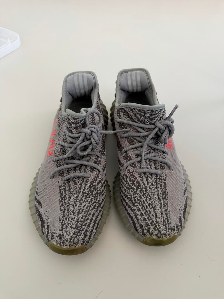 Adidas Yeezy Boost 350 V2 Beluga 2.0 - Maat 42, Kleding | Dames, Ophalen, Gedragen, Grijs, Sneakers of Gympen