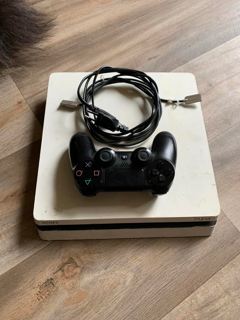 Ps4 inc controller en kabels - Werkt goed!, Ophalen of Verzenden, Gebruikt, Met 1 controller