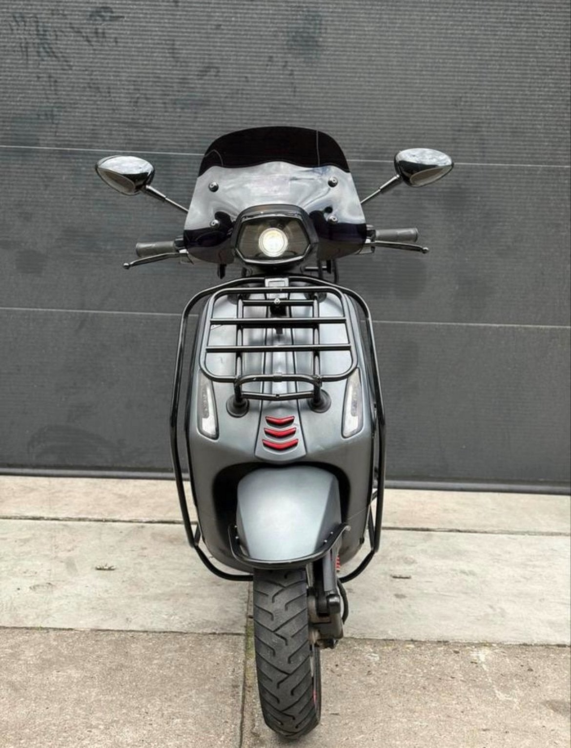 Vespa Sprint 2018 Special Edition – Matte Grey –, Fietsen en Brommers, Ophalen of Verzenden, Zo goed als nieuw, Benzine