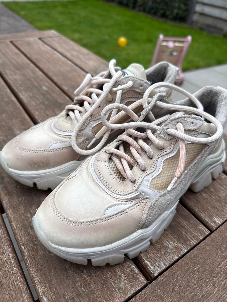 Bronx dames sneakers maat 38 - Zo goed als nieuw, Kleding | Dames, Schoenen, Ophalen of Verzenden, Zo goed als nieuw, Beige, Sneakers of Gympen