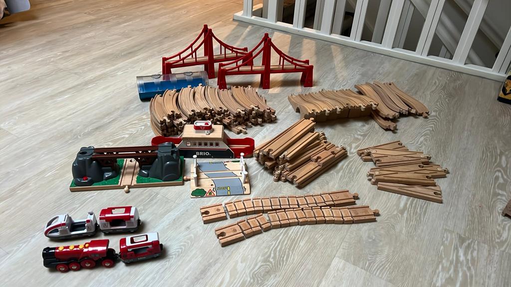 Zeer complete Brio set gedeelte ikea, Ophalen of Verzenden, Zo goed als nieuw