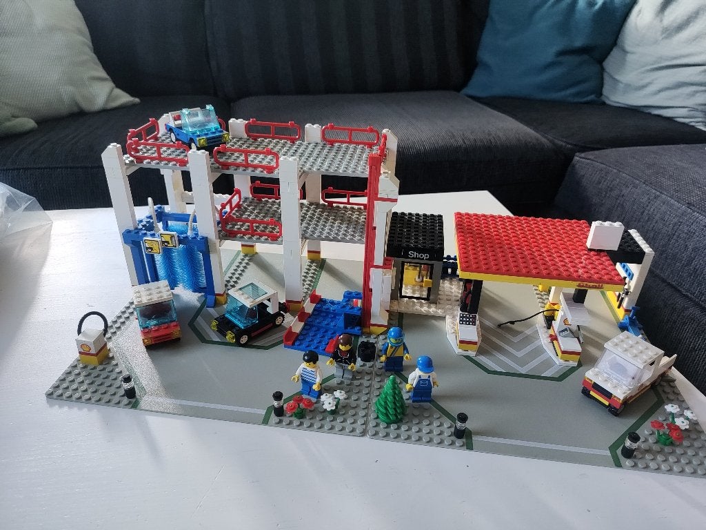 Lego Classic Town 6394 Metro Park & Service Tower, Kinderen en Baby's, Inclusief minifiguren, Lego, Ophalen of Verzenden, Complete set