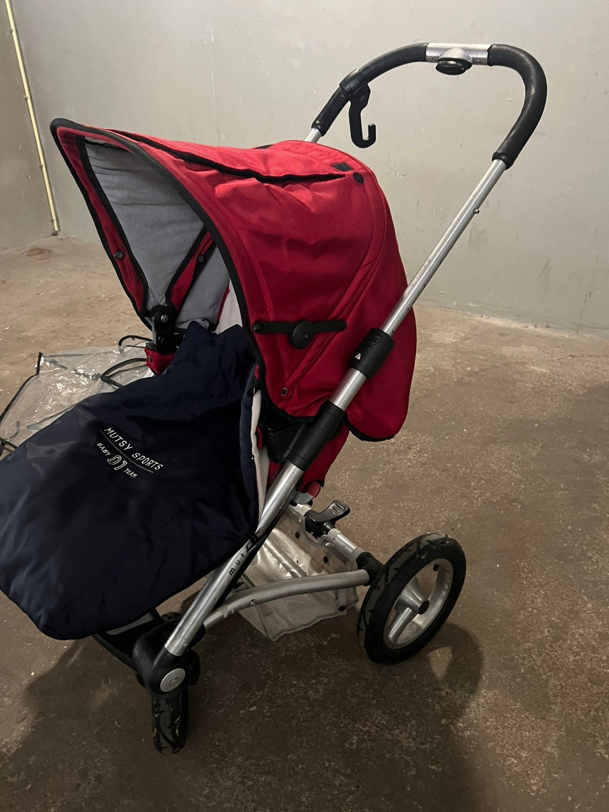 Mutsy wandelwagen op luchtbandjes., Kinderen en Baby's, Ophalen, Zo goed als nieuw, Regenhoes