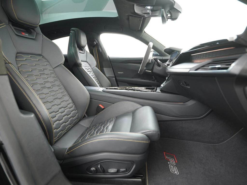 Audi e-tron GT RS 93 kWh 600pk | B&O | HUD | Stoelmassage |, Auto's, Audi, Automaat, Gebruikt, Zwart, E-tron GT