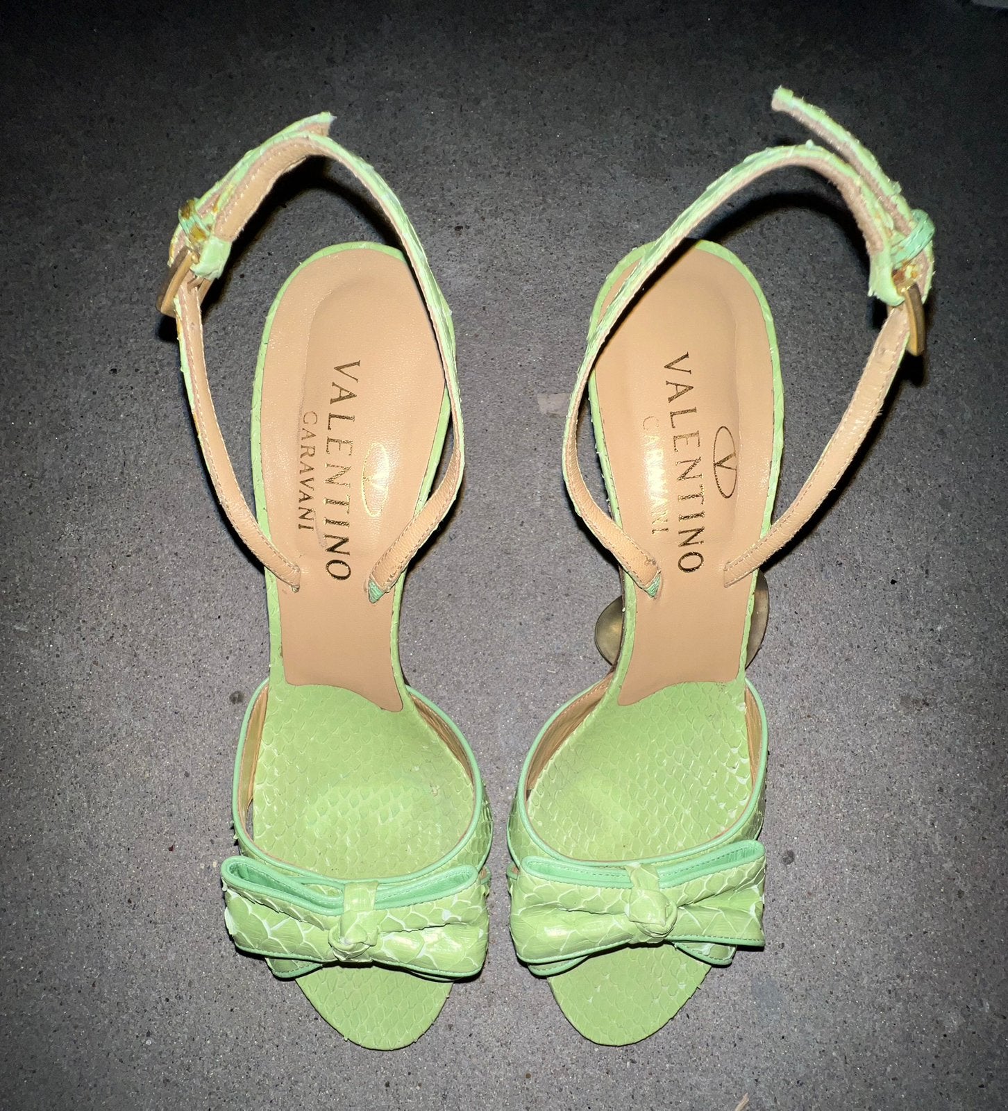 Valentino dames sandaal met hak, slangen leer, 40.5, IZGS, Ophalen, Zo goed als nieuw, Zwart, Sandalen of Muiltjes