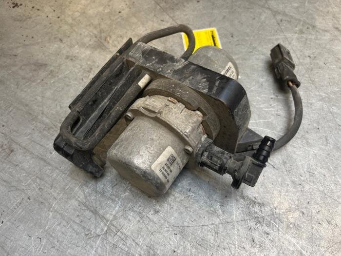 Vacuumpomp Rembekrachtiging van een BMW 3-Serie, Gebruikt, -, -, Ophalen of Verzenden