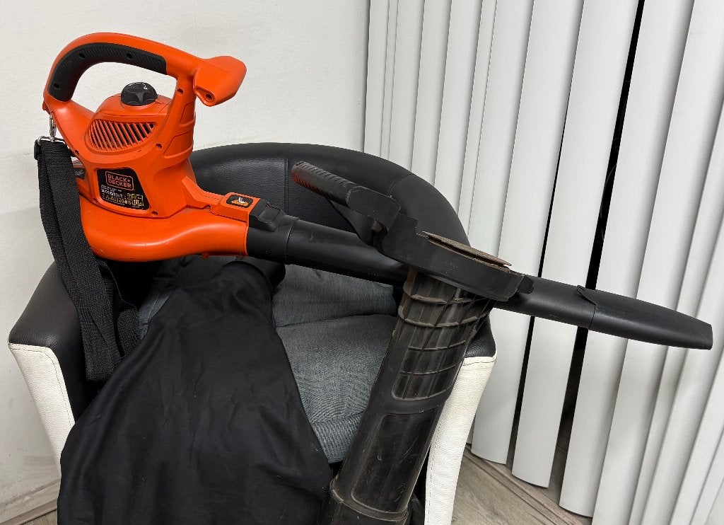 ZEER KRACHTIGE BLACK&DECKER BLADBLAZER/ZUIGER 3000 WATT., Ophalen, Gebruikt, Handgedragen, Met opvangzak
