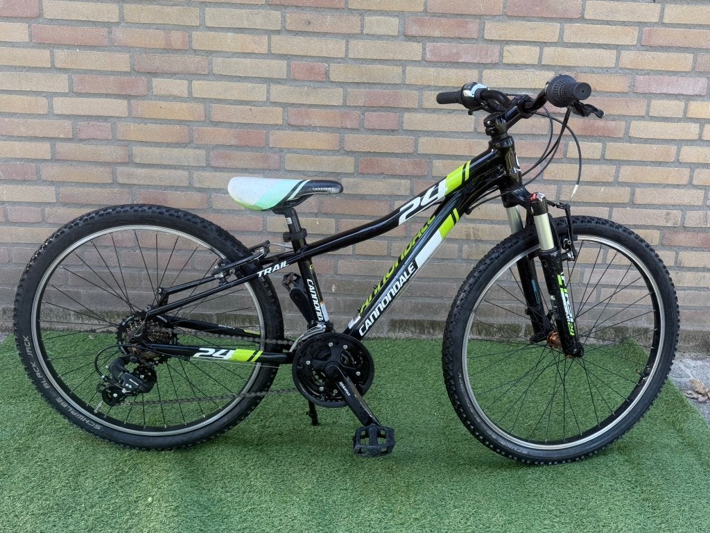 Cannondale Trail 24 inch Kinderfiets mtb mountainbike 🖤, 24 inch, Velgrem, Versnellingen, Ophalen of Verzenden