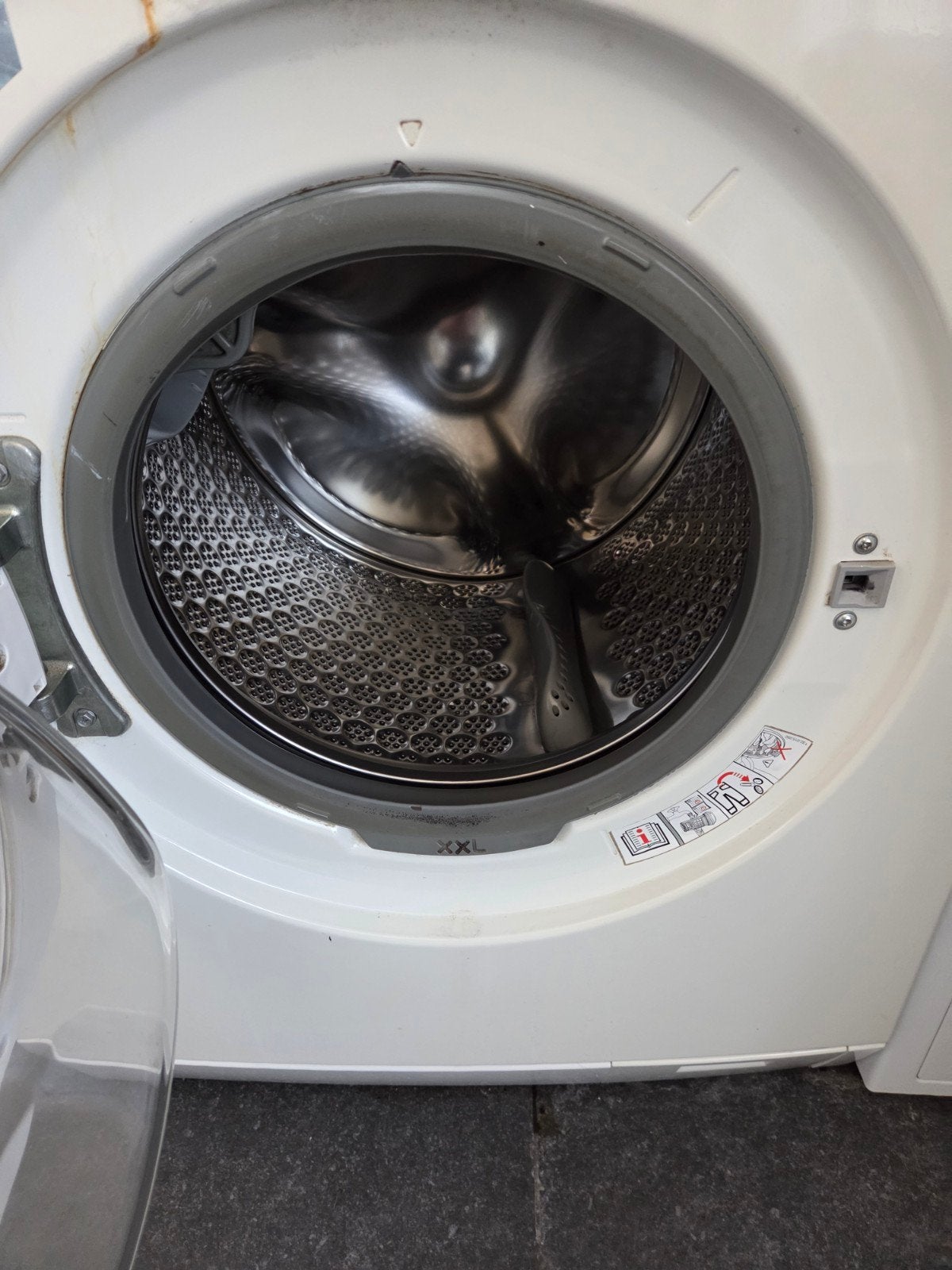 AEG Lavamat Protex Wasmachine - lekt water, Ophalen, Niet werkend, 1600 toeren of meer, Voorlader